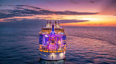 cruiseskip i horisonten