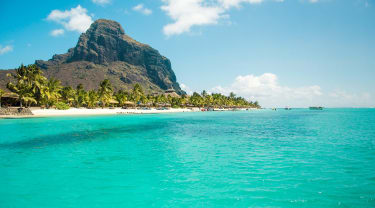 Strand på Mauritius sett fra havet