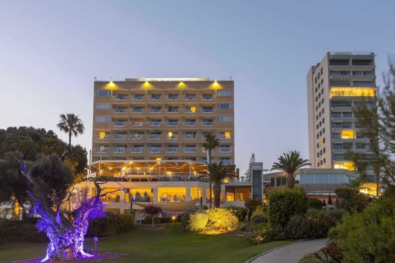 Hotellbilder av St Raphael Resort - nummer 1 av 147