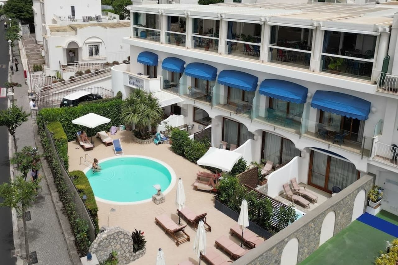 Hotellbilder av Capri Bougainville - nummer 1 av 95