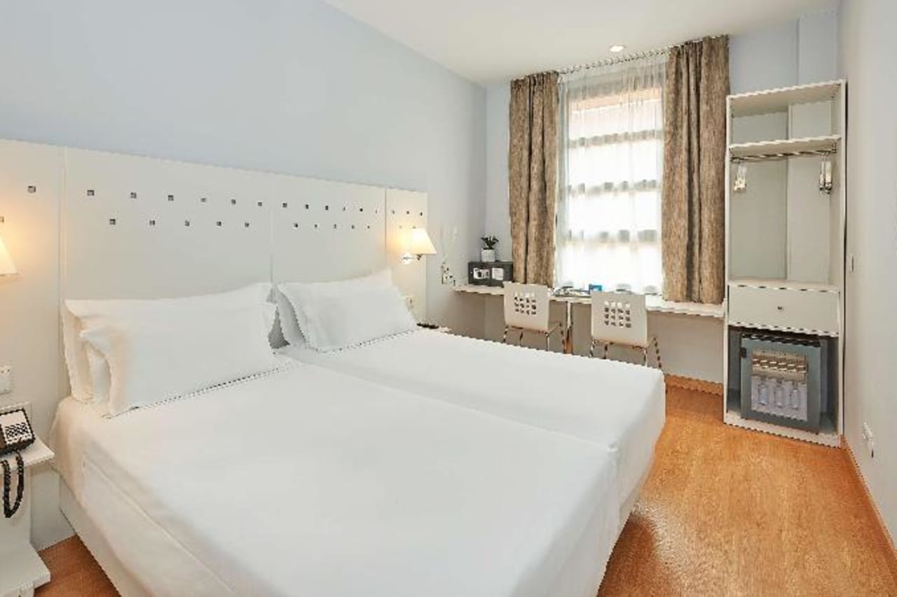 Hotellbilder av NH Valencia Las Ciencias - nummer 1 av 91