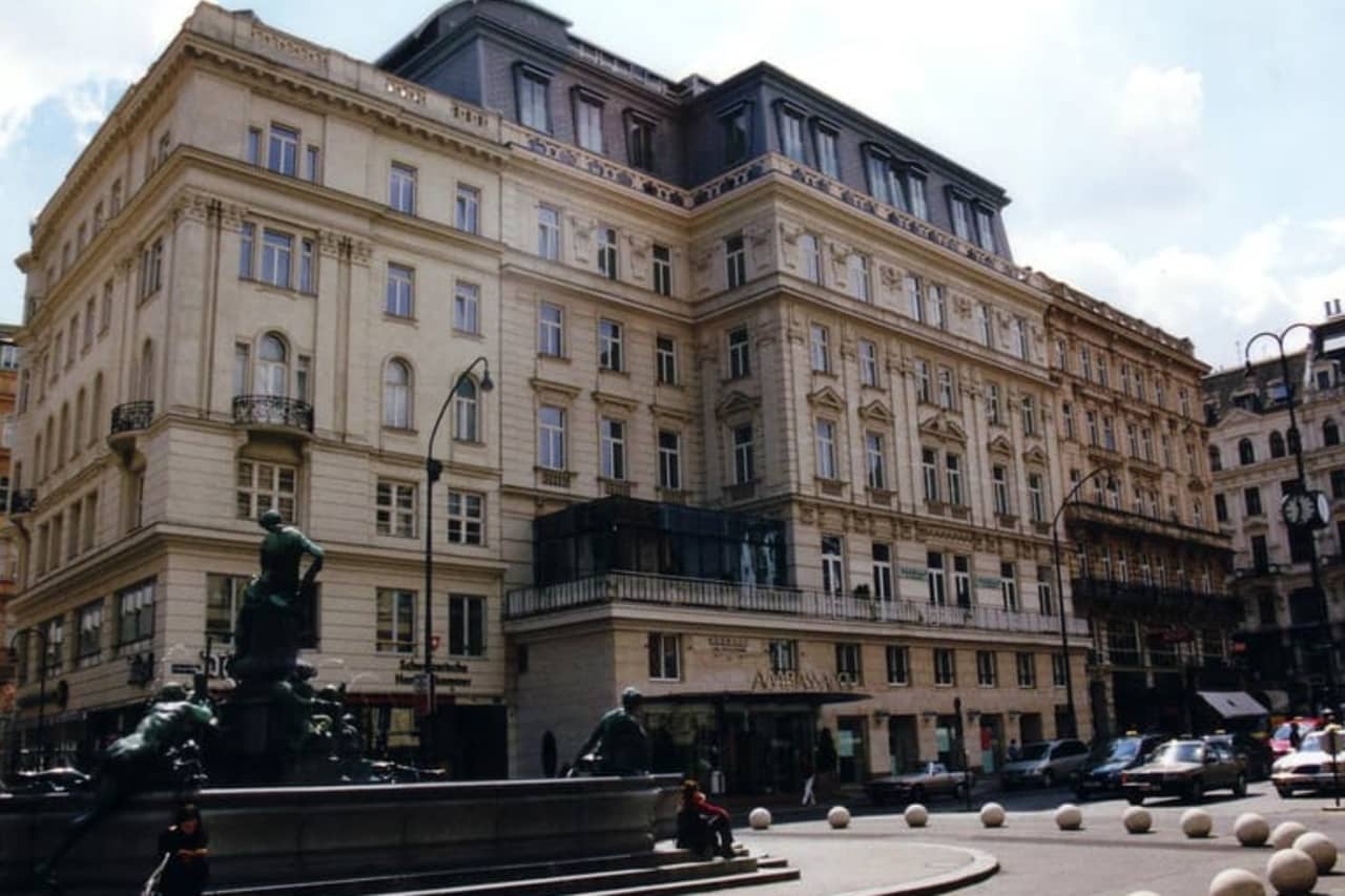 Hotellbilder av Ambassador - nummer 1 av 24