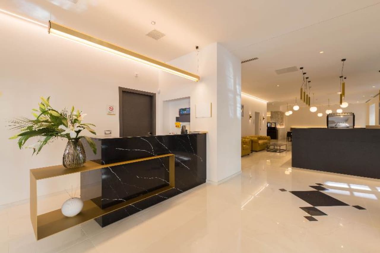 Hotellbilder av Hôtel Nice Azur Riviera - nummer 1 av 30