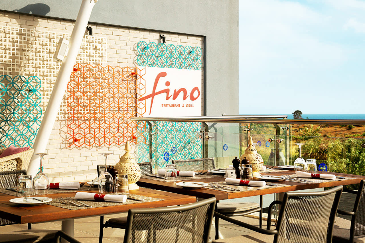Fino Restaurant & Grill har nå en enda bedre beliggenhet på takterrassen med herlig utsikt