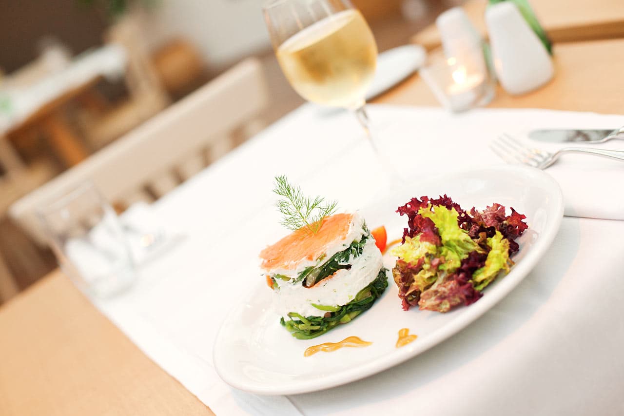 Prime Kitchen & Bar tilbyr velsmakende retter til frokost, lunsj og middag.