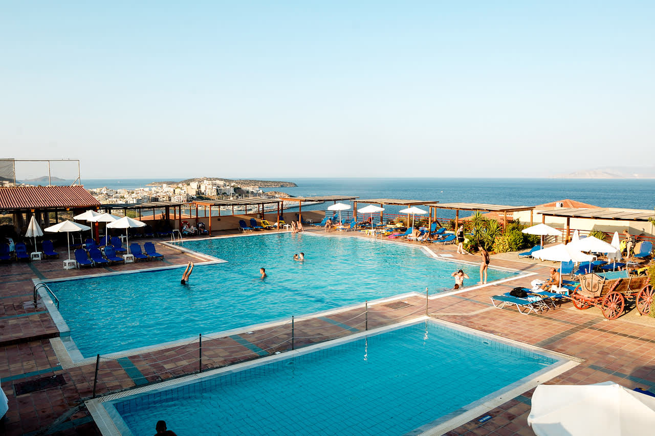 Miramare Resort & Spa har flere basseng og et barnebasseng