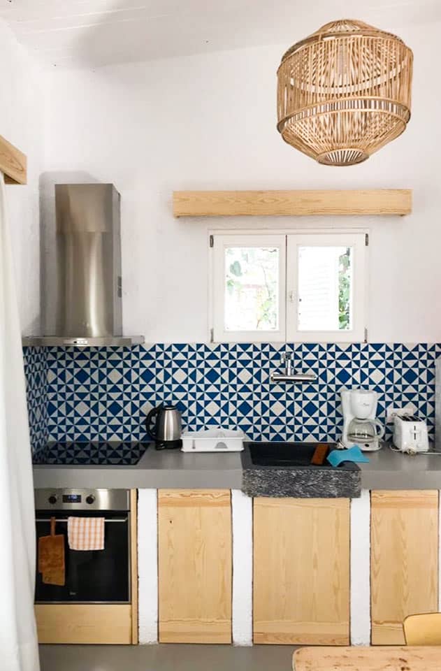 Kjøkkenkrok i en 2-romsleilighet i villa