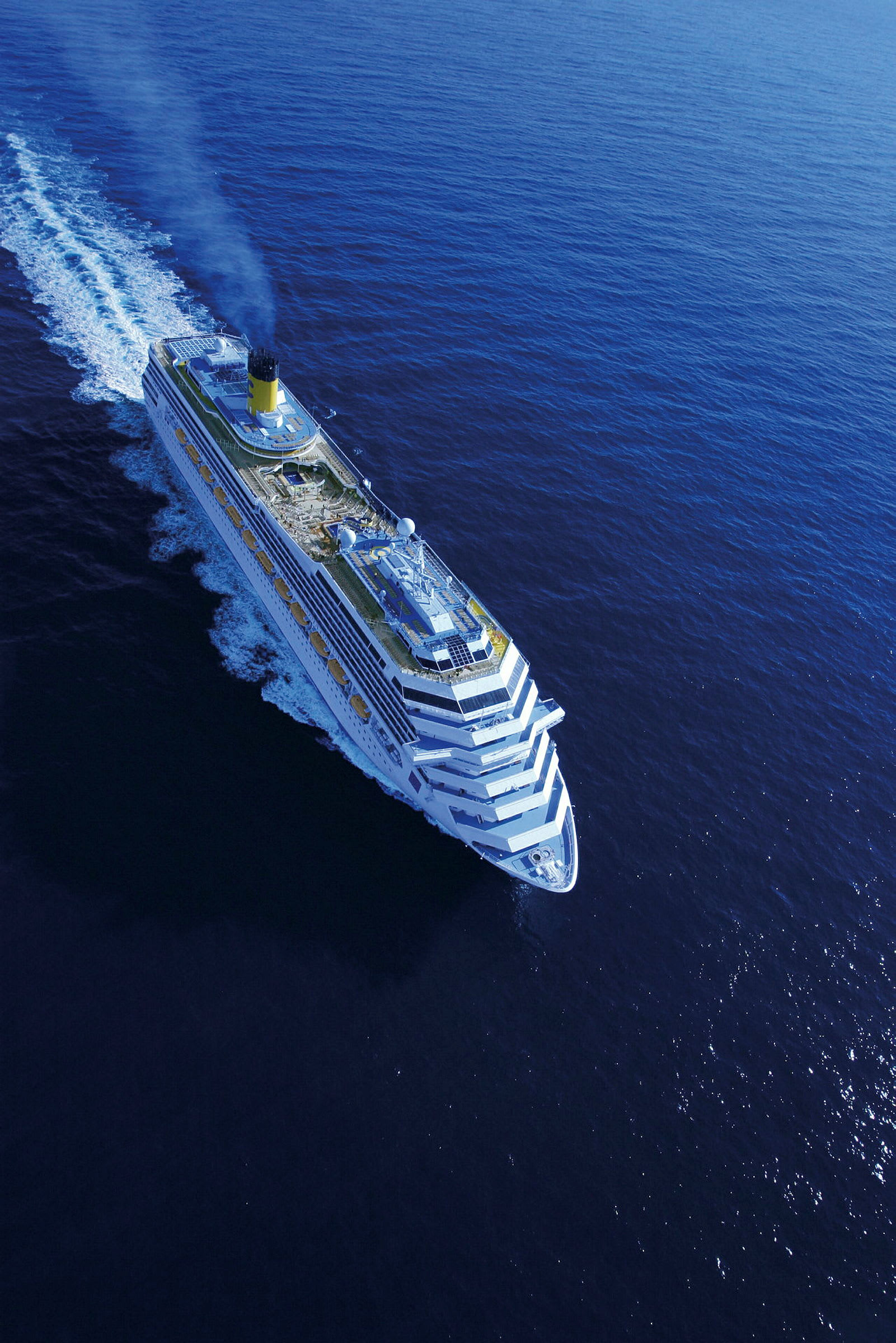 Et cruiseskip på havet. (AI-generert tekst)
