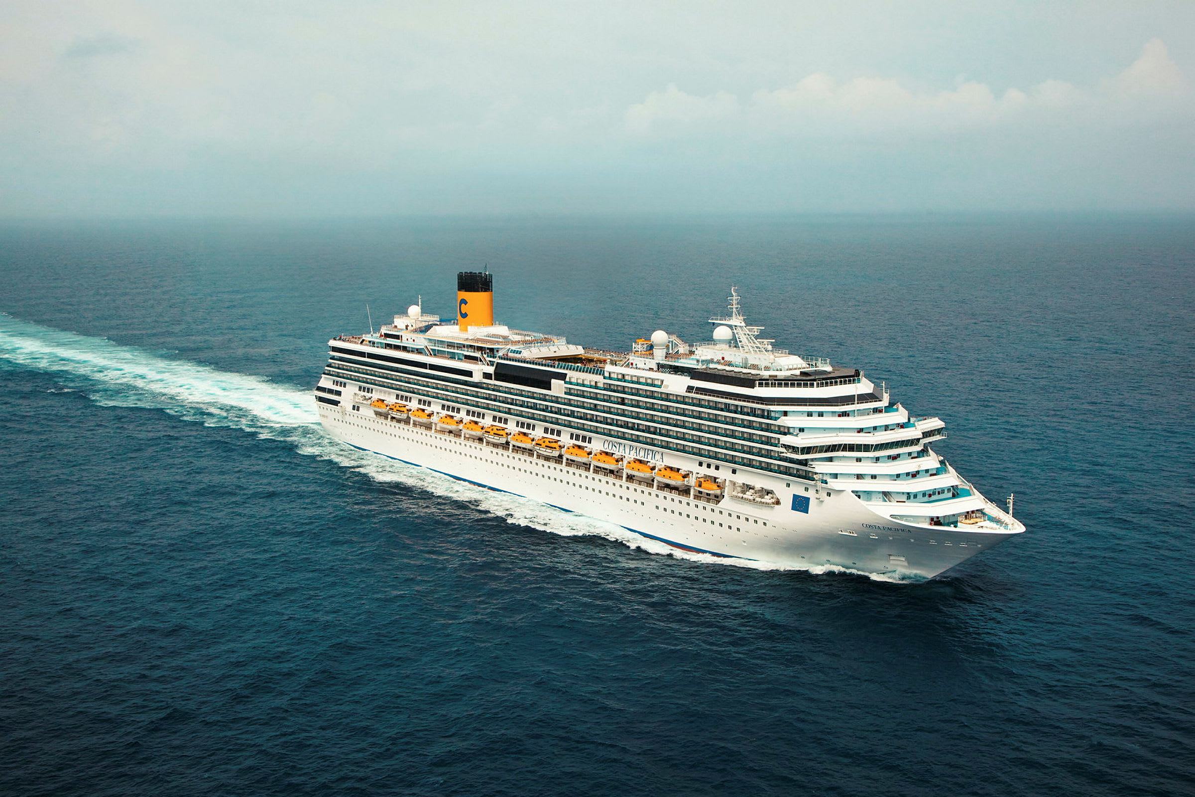 Et cruiseskip på havet. (AI-generert tekst)