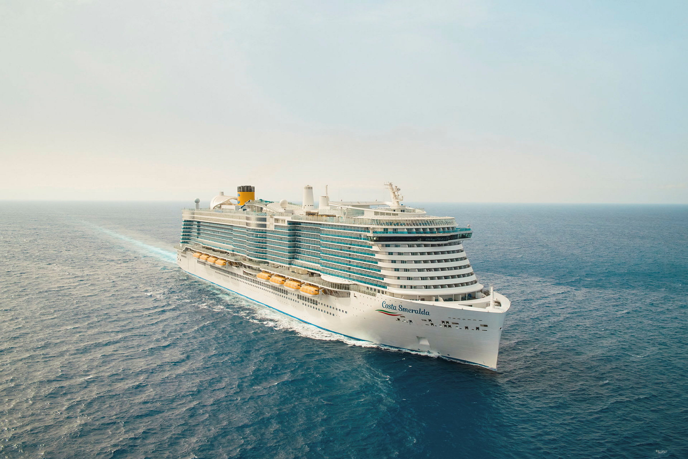 Cruiseskipet Costa Smeralda på havet. (AI-generert tekst)