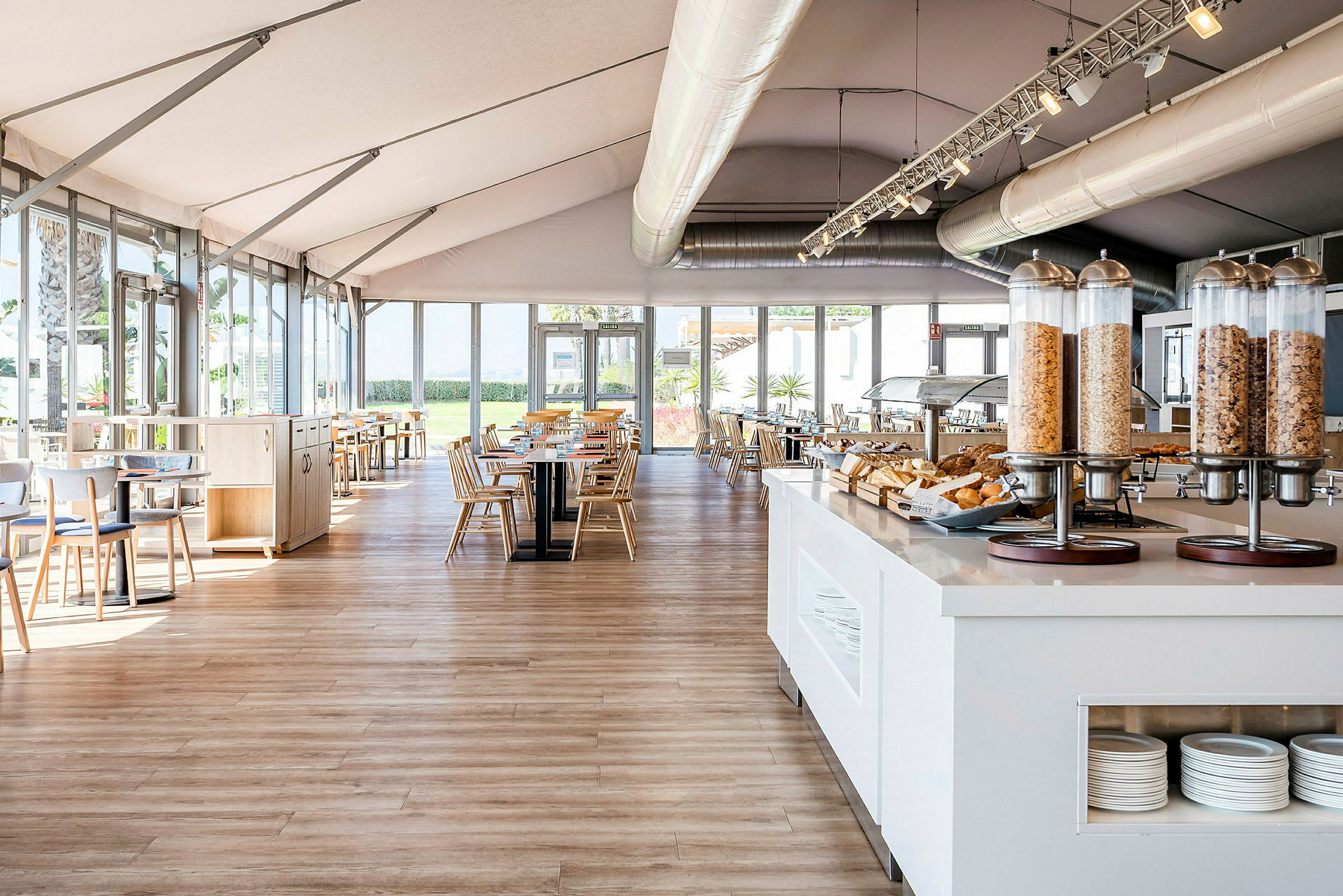 En av hotellets bufférestauranter