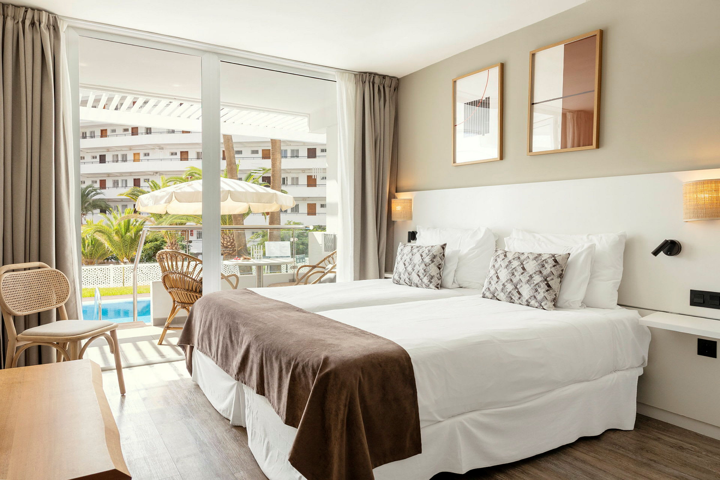 Prime Pool Suite 1 rom med direkte utgang til delt, privat basseng