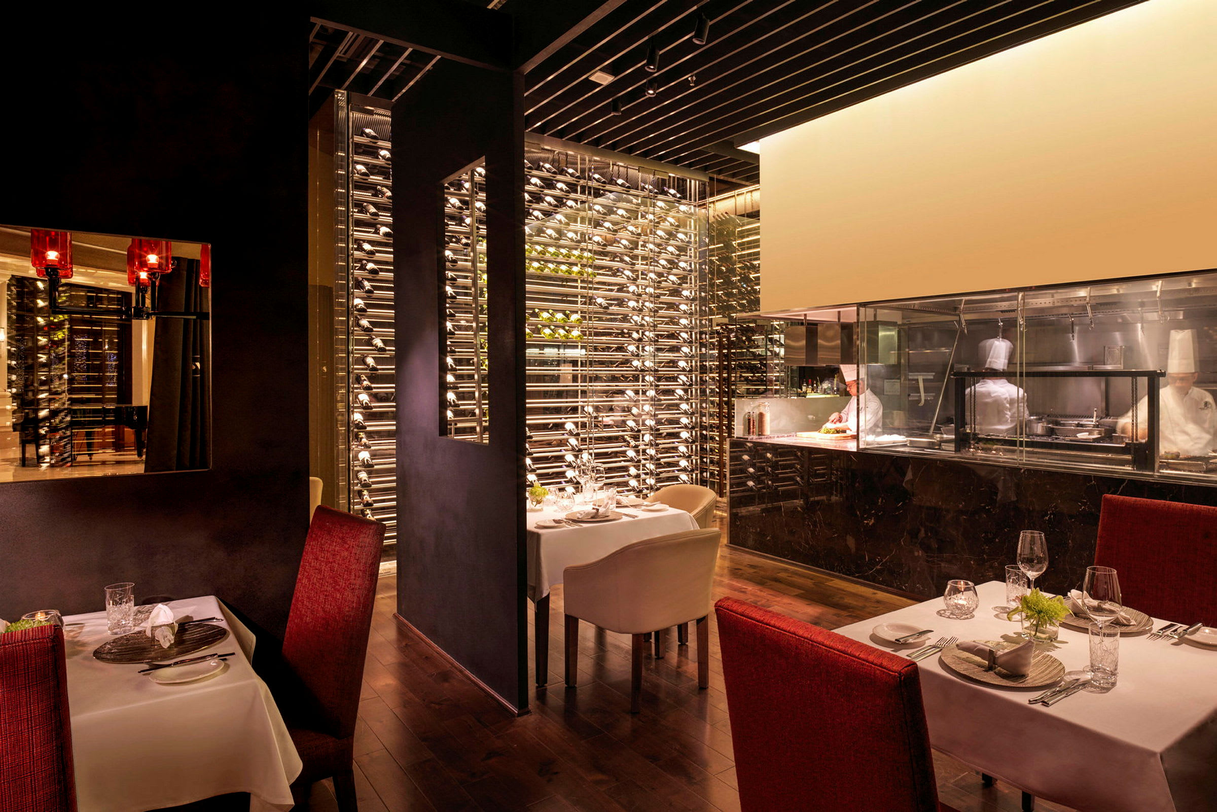 À la carte-restaurant med retter fra grillen