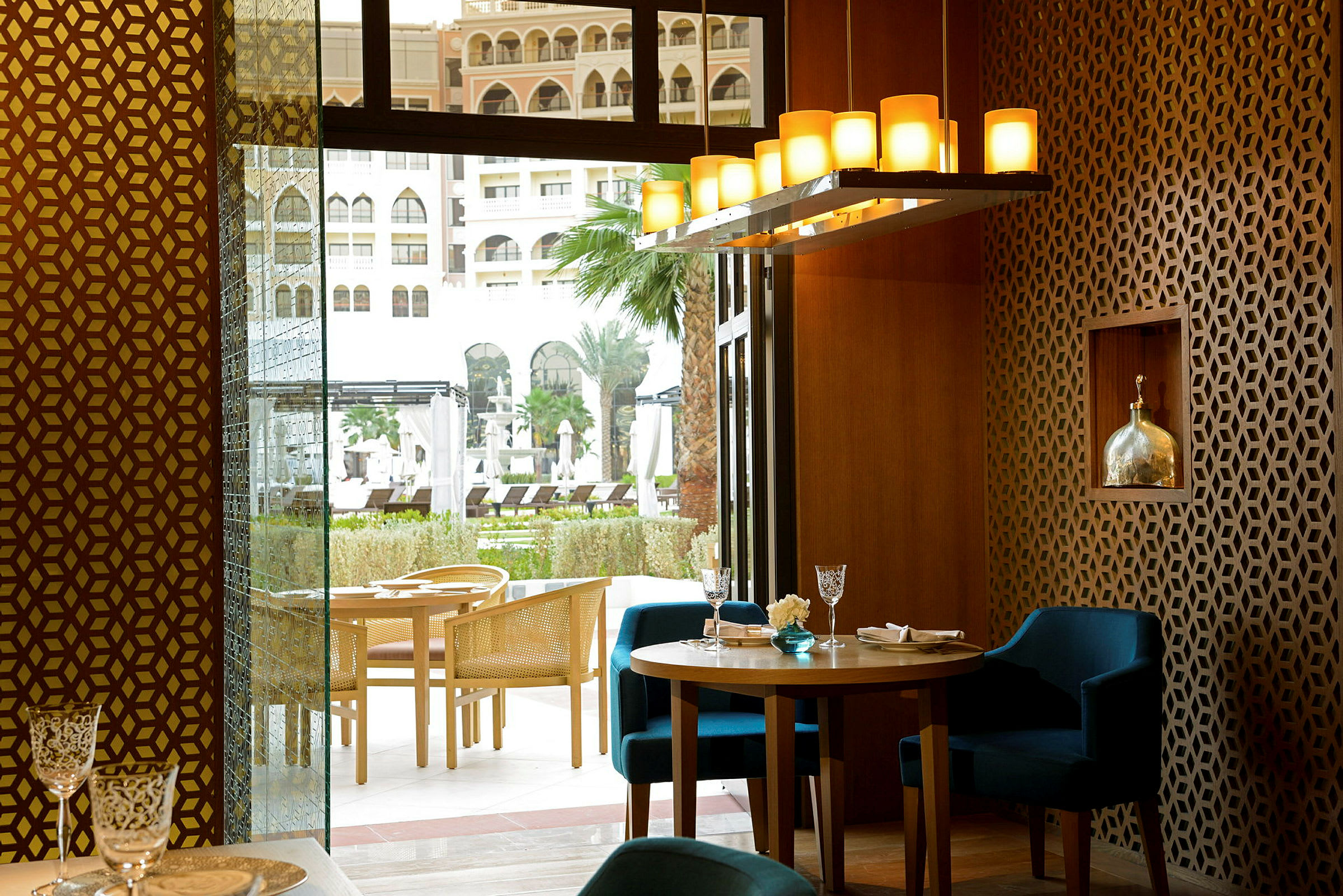 À la carte-restaurant med retter fra Midtøsten