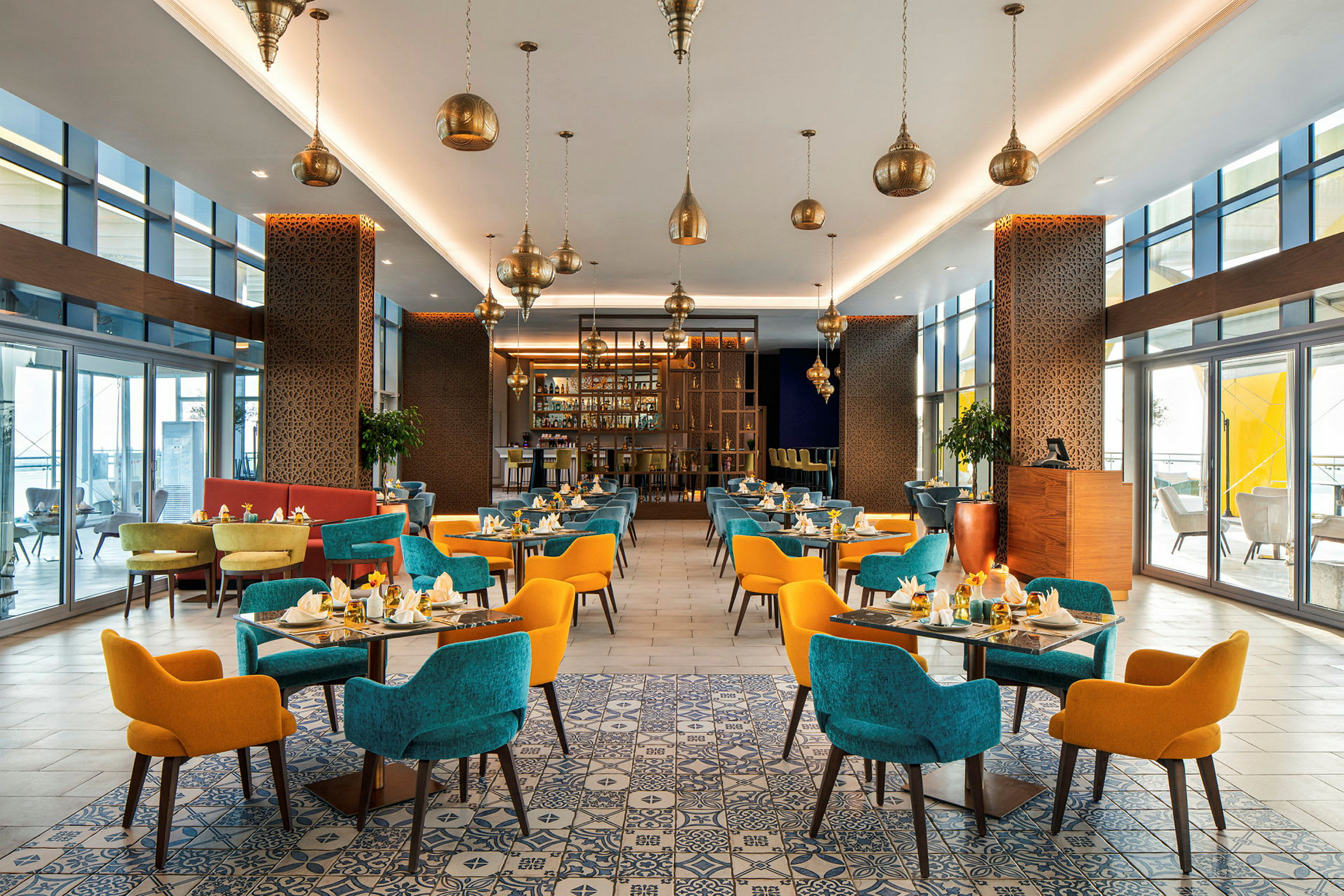 Kombinert buffé- og à la carte-restaurant