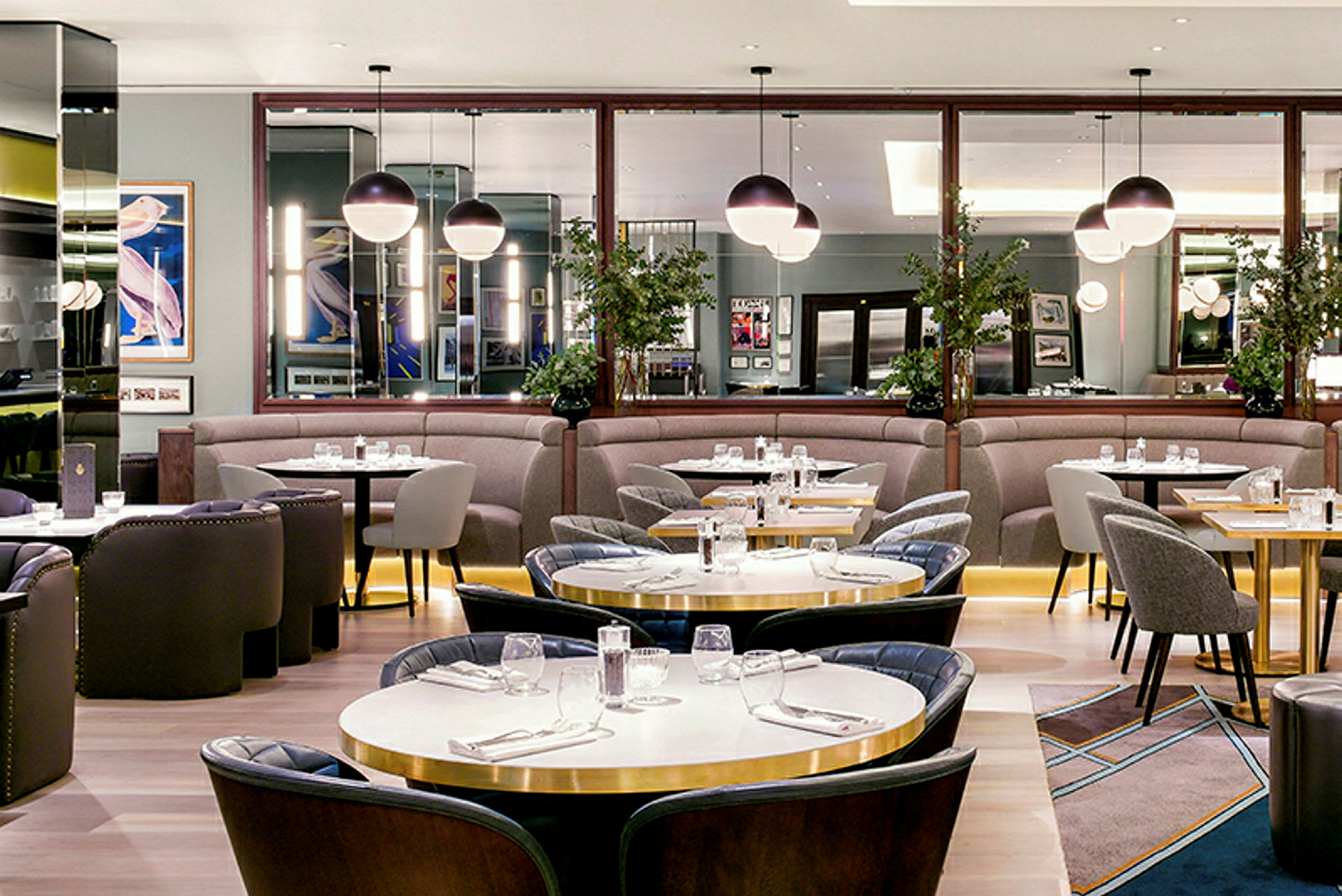 À la carte-restaurant og bar
