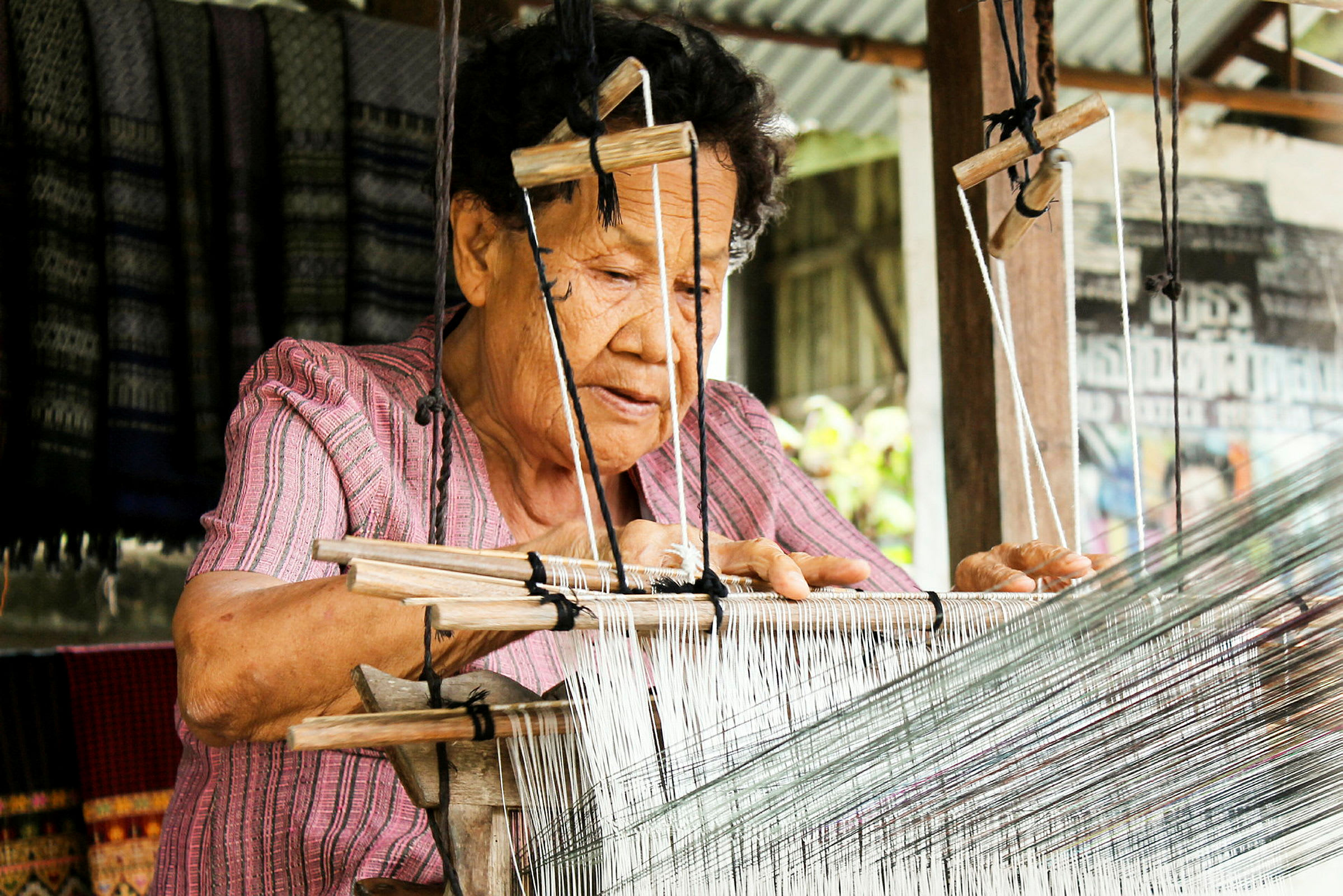 Tradisjonell veving i Sukhothai