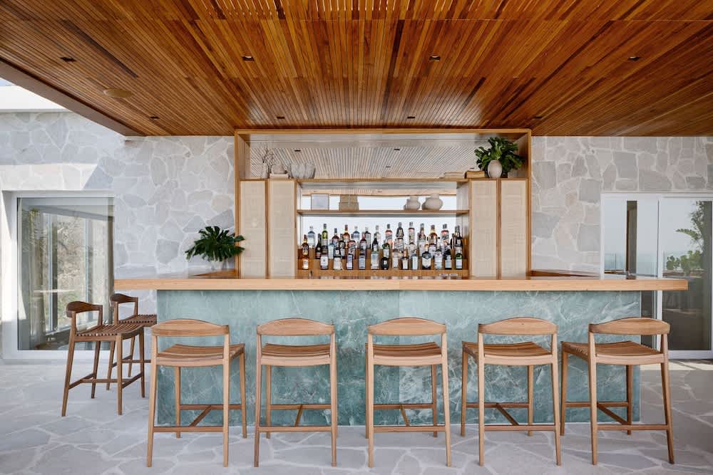 Bar ved bassenget