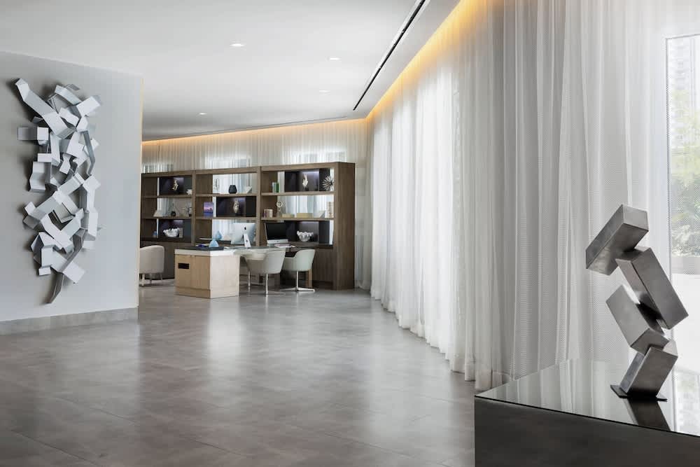Lobby-lounge