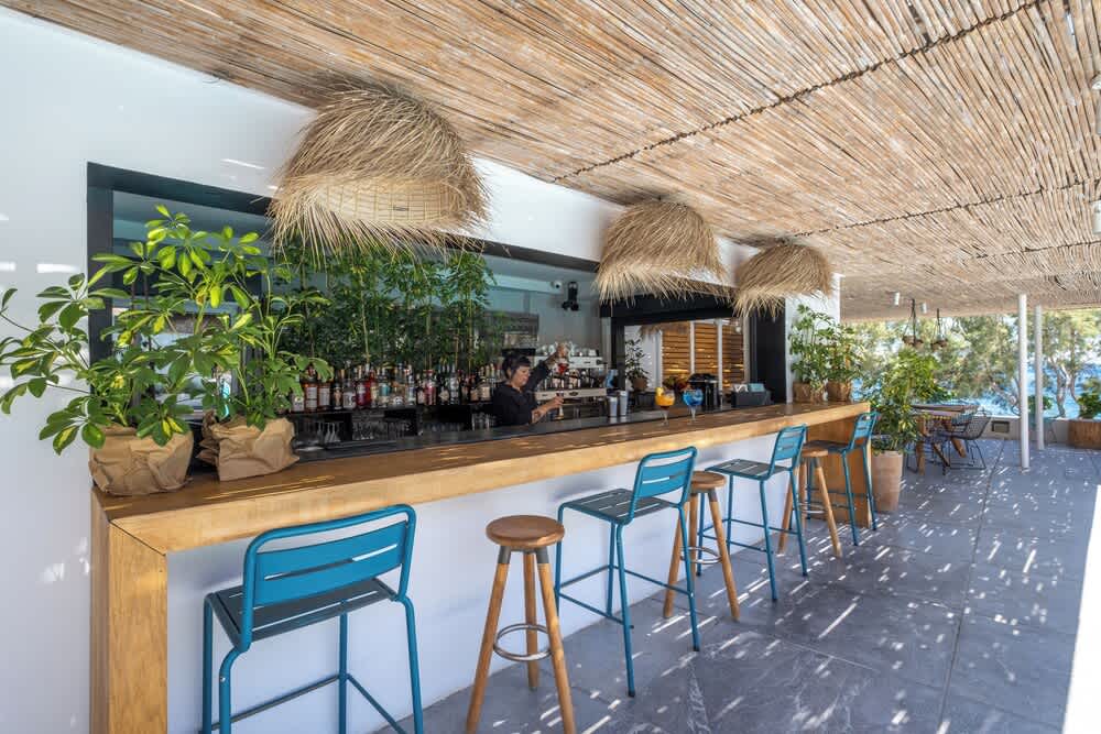 Bar ved bassenget
