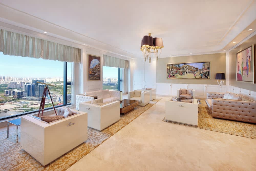 Executive-lounge