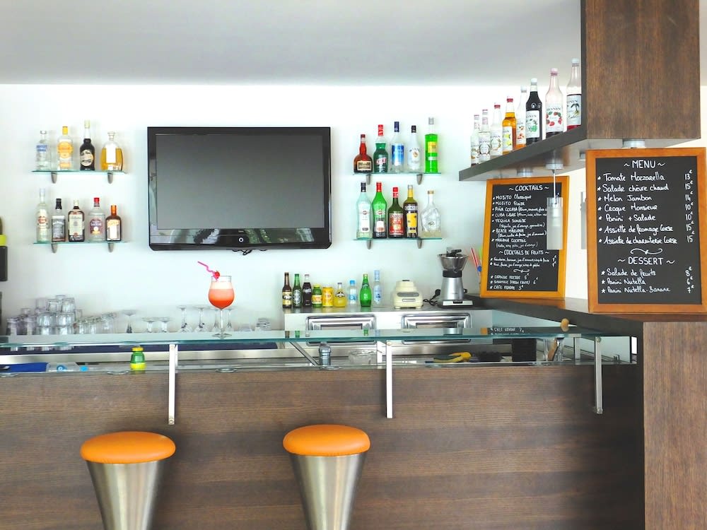 Bar ved bassenget