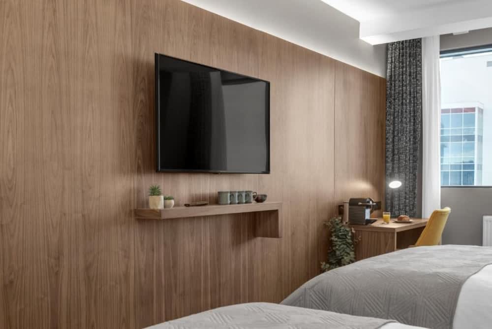 TV