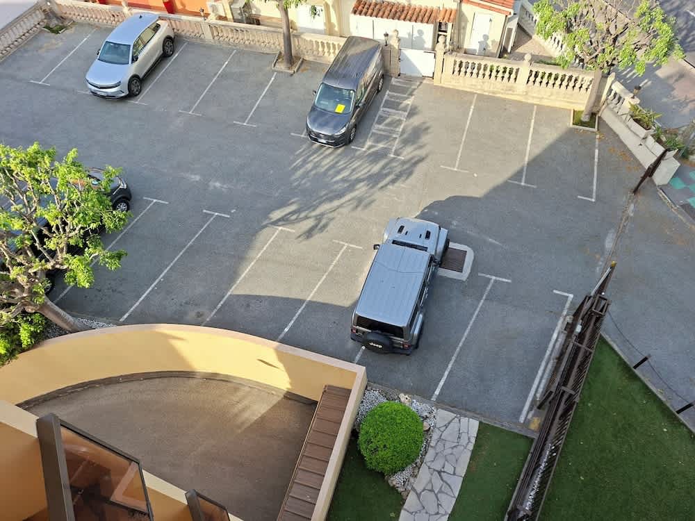 Bobil- eller lastebilparkering