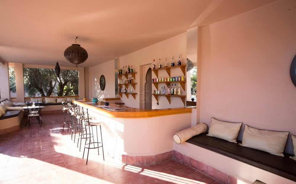Bar ved bassenget