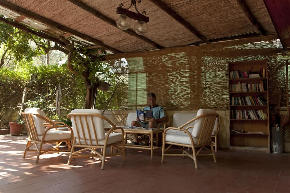 Lobby-lounge