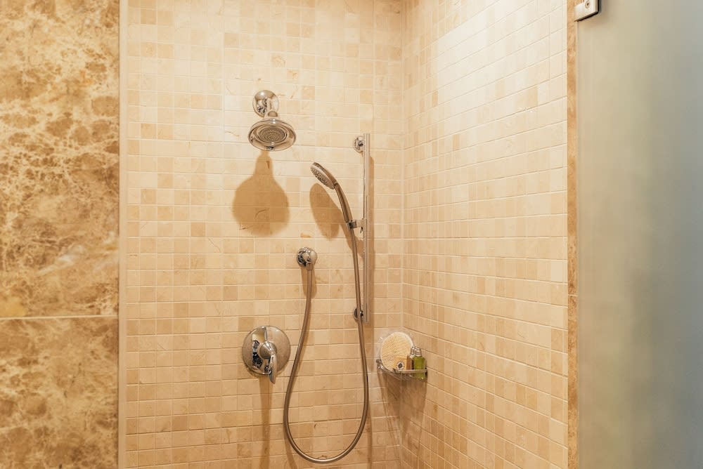 Dusj på badet