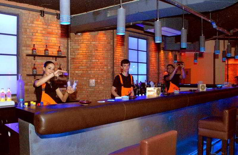 Bar