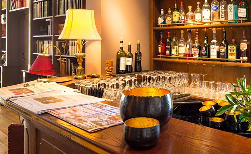 Bar
