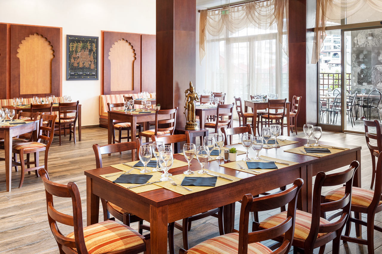 Bufférestaurant med indiske retter
