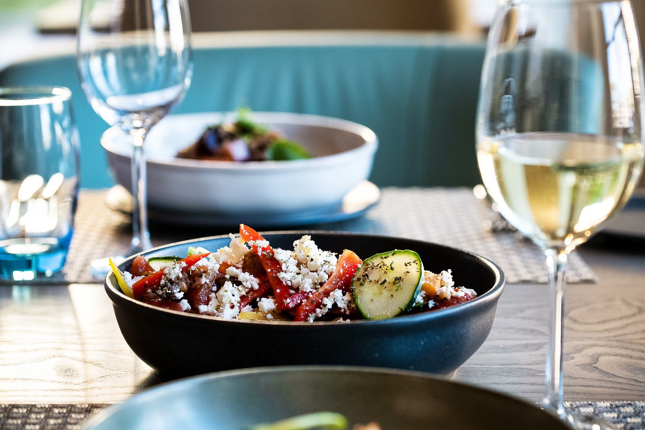 A la carte-restaurant med greske fusion-retter