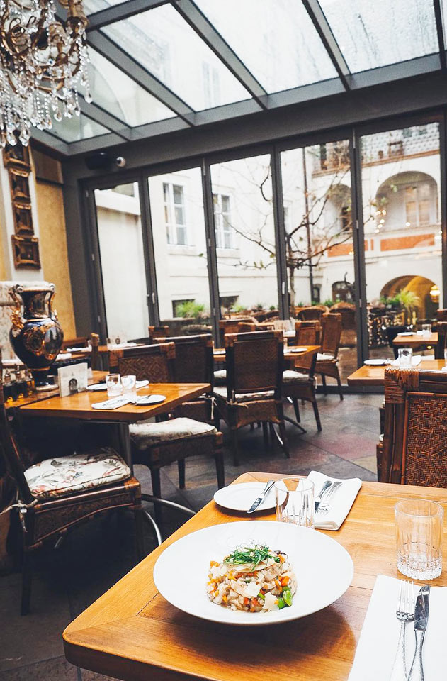Restaurant