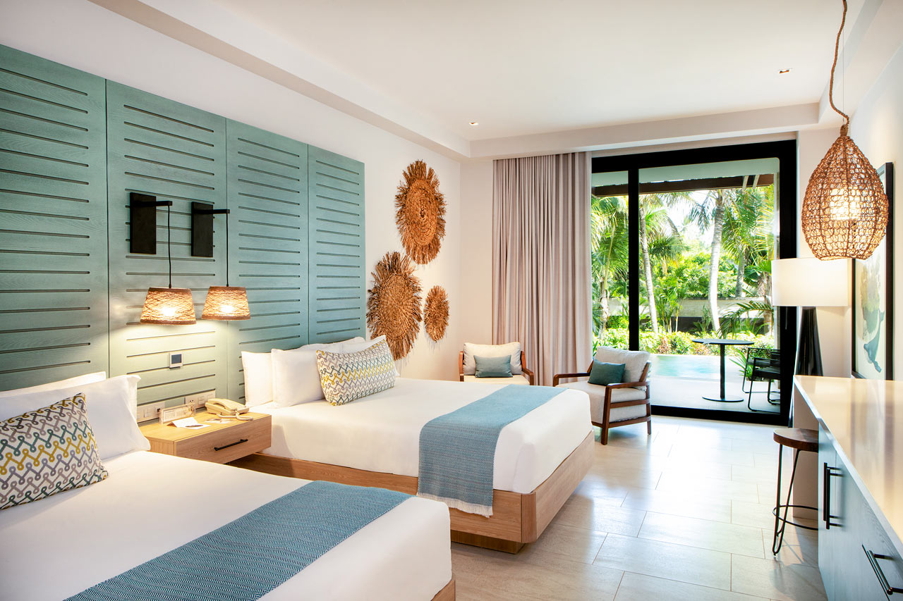 Juniorsuite med direkte utgang til privat, delt basseng