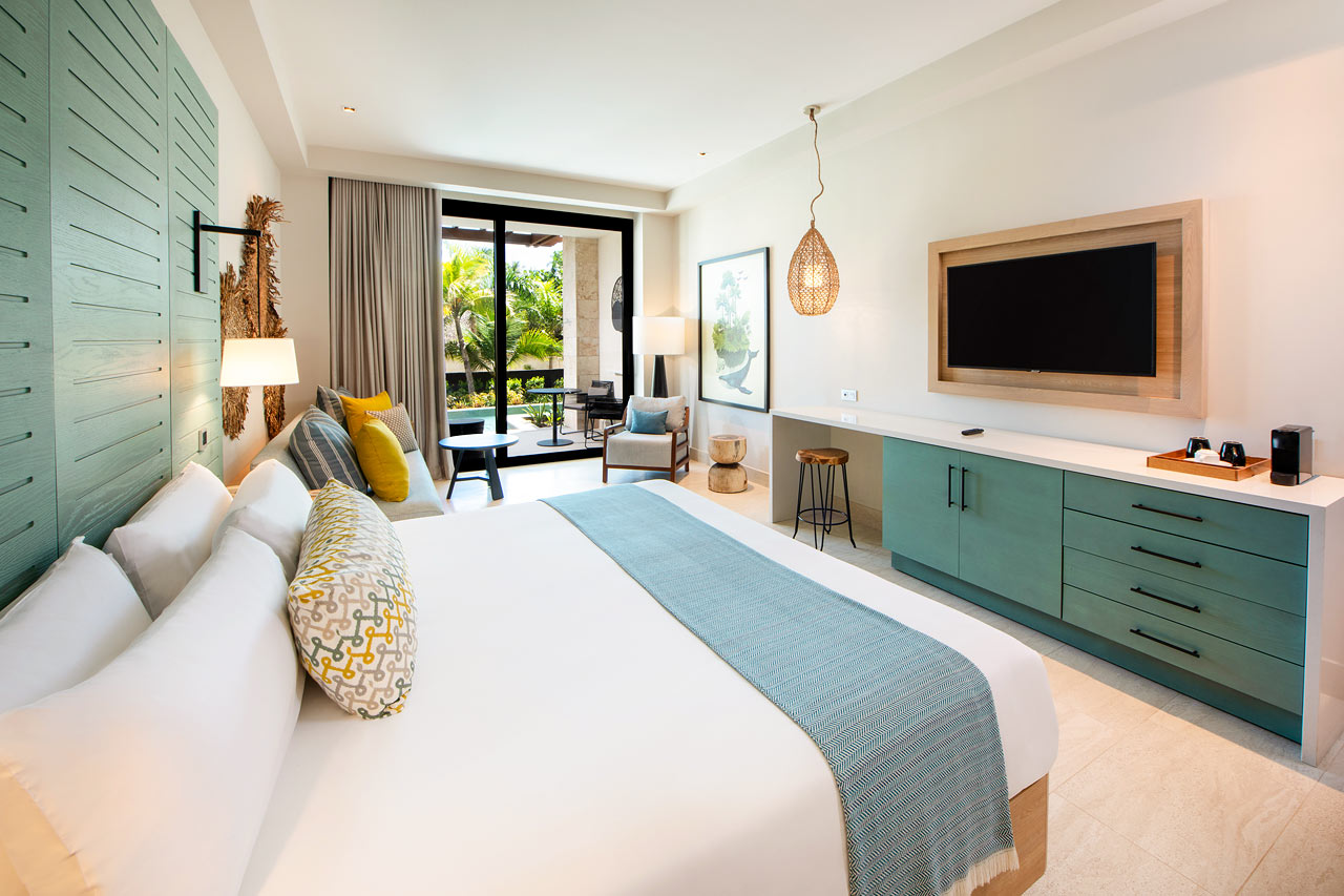 Juniorsuite med direkte utgang til privat, delt basseng