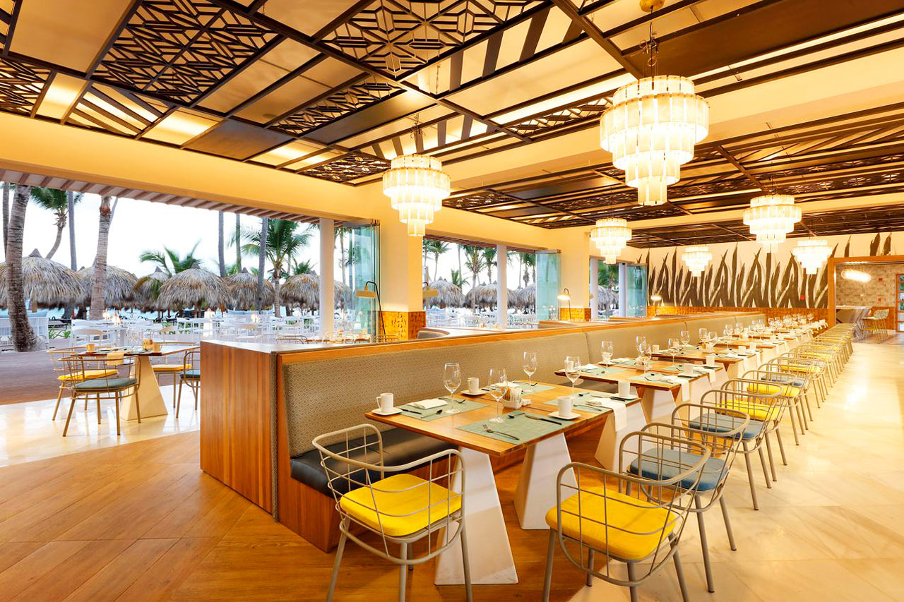 Innen Grand Palladium Resort er det flere restauranter å velge mellom