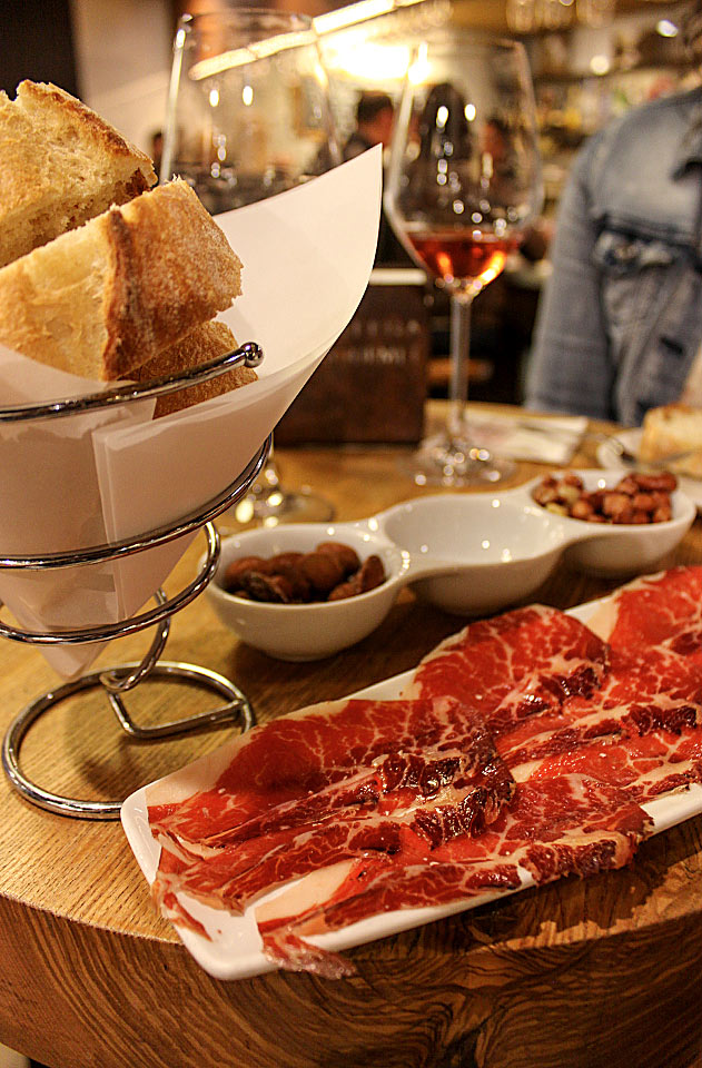 Alicante har mange restauranter og koselige tapasbarer