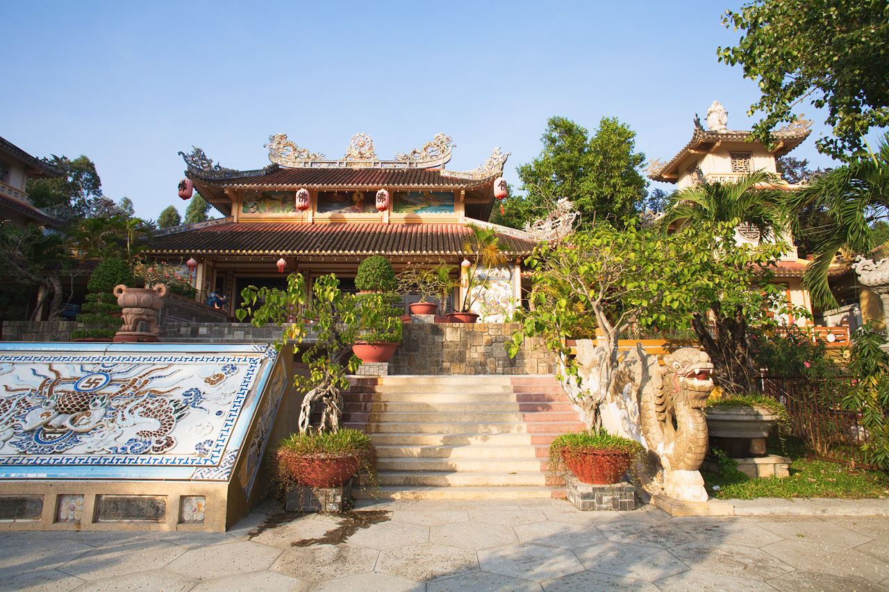Long Son Pagoda, Nha Trang, Vietnam